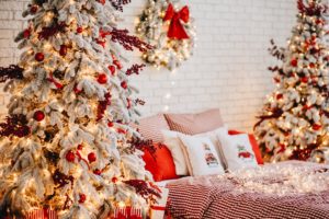 Review Cruiser - Best Pre-Lit Christmas Trees of 2020